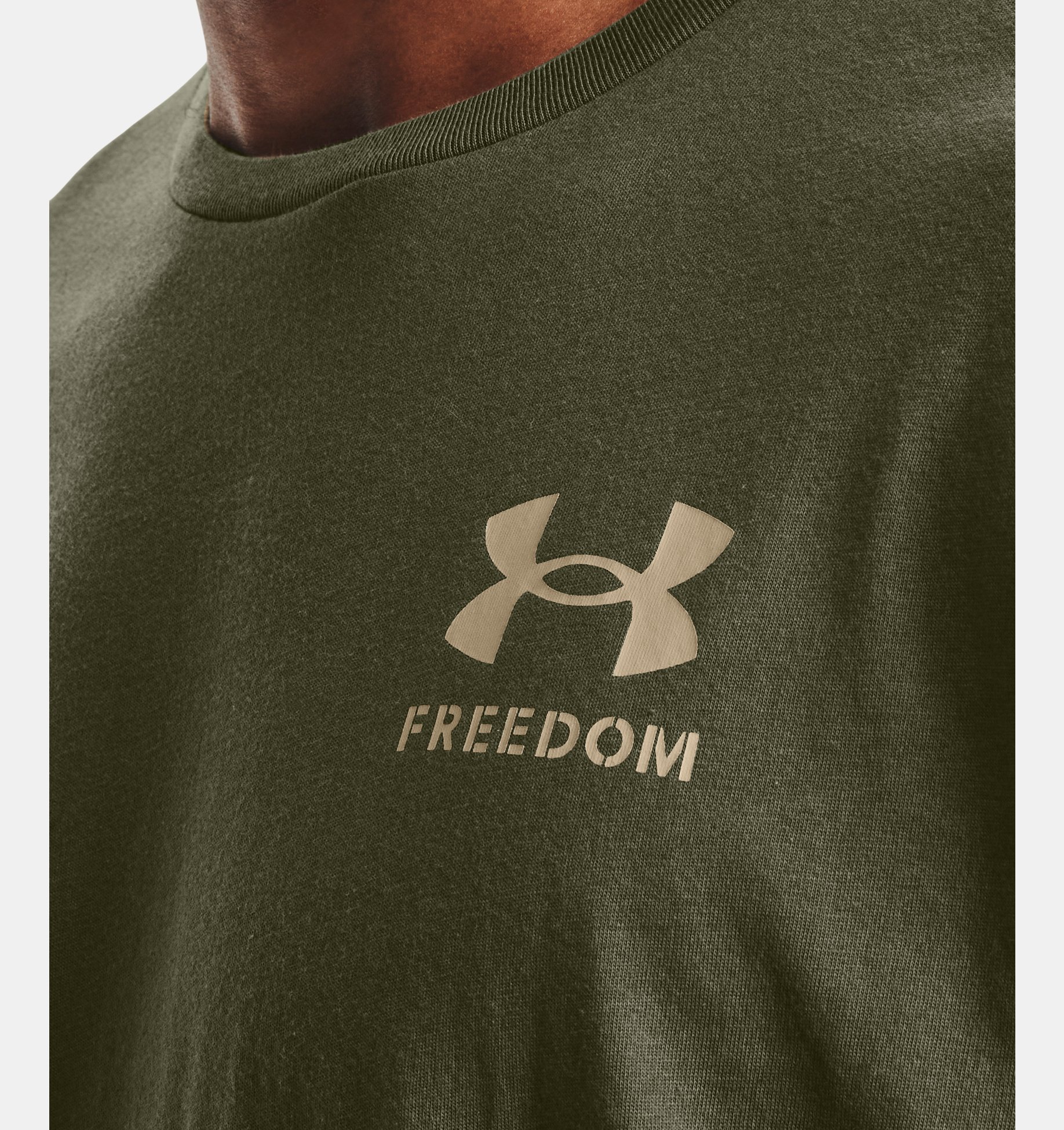 Under Armour Men's New Freedom Flag Long Sleeve T-Shirt 